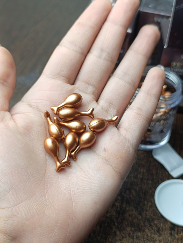 کپسول دور چشم